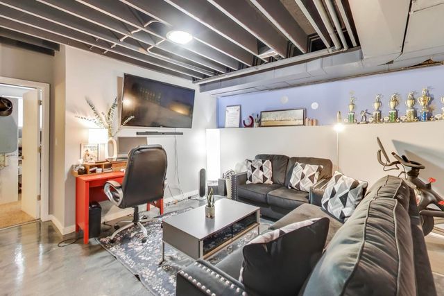 1214 N ROCKWELL Street, Chicago, IL 60622