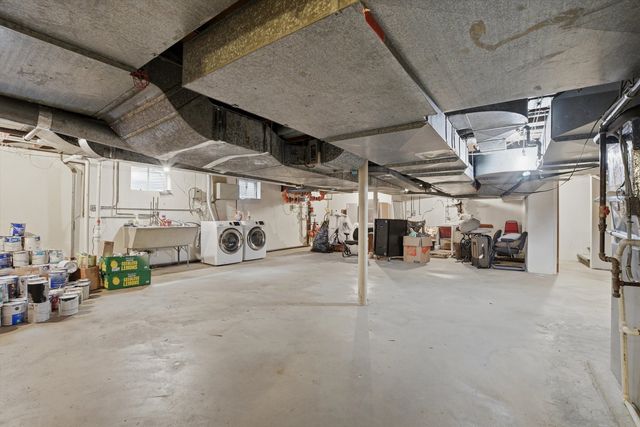 10550 W Cermak Road, Westchester, IL 60154