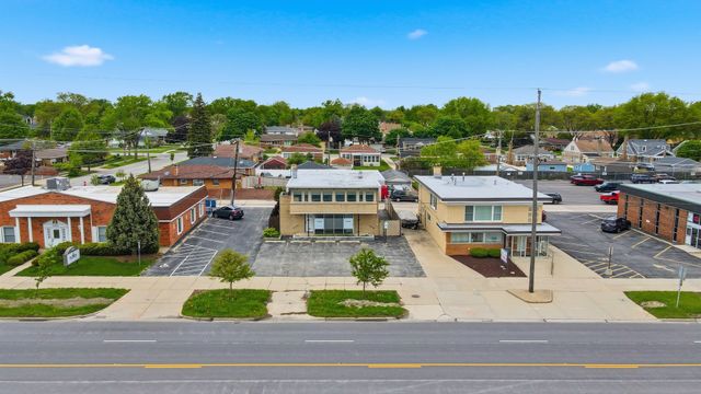 10550 W Cermak Road, Westchester, IL 60154