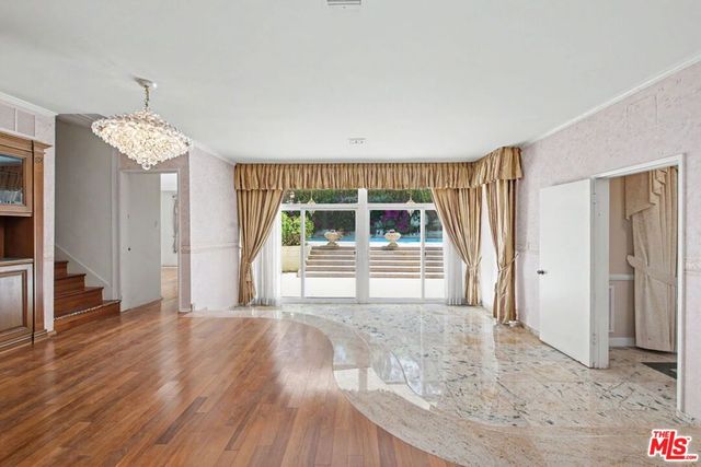 108 N Thurston Avenue, Los Angeles, CA 90049