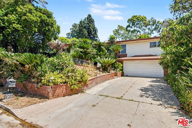 108 N Thurston Avenue, Los Angeles, CA 90049