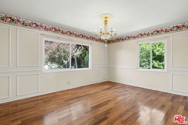 108 N Thurston Avenue, Los Angeles, CA 90049