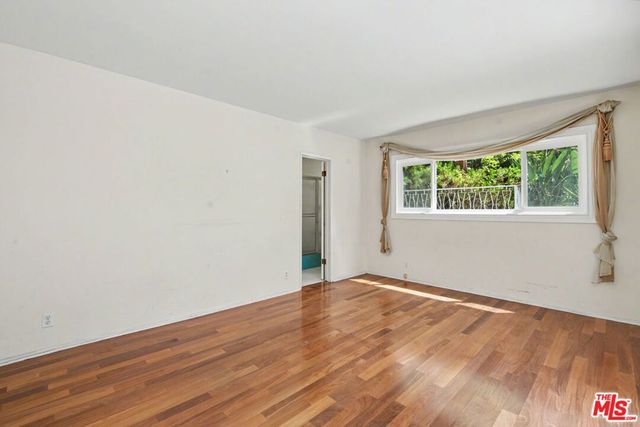 108 N Thurston Avenue, Los Angeles, CA 90049