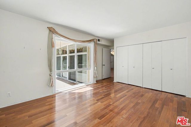 108 N Thurston Avenue, Los Angeles, CA 90049
