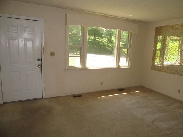 107 Jay Cir, Clarksville, TN 37040