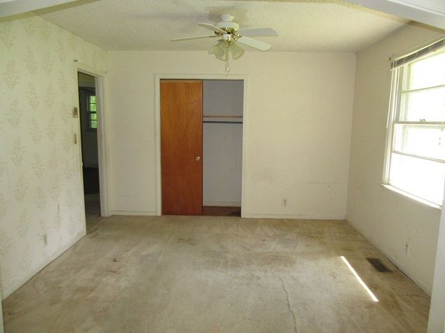 107 Jay Cir, Clarksville, TN 37040