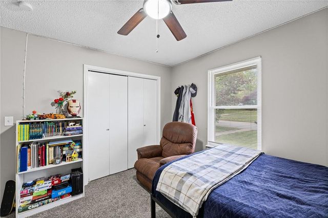 1901 & 1903 SW Skyline Drive, Blue Springs, MO 64015
