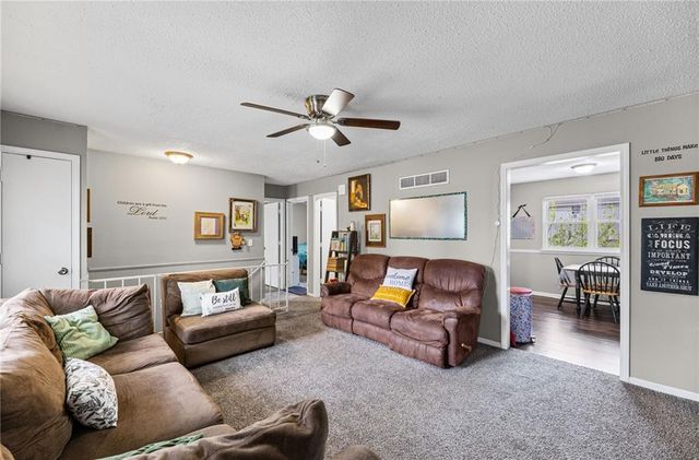 1901 & 1903 SW Skyline Drive, Blue Springs, MO 64015