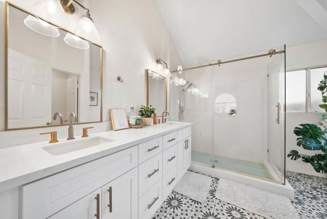 3863 Settineri Lane, Spring Valley, CA 91977