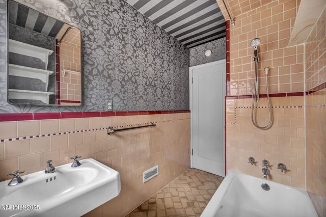 590 St Lawrence Avenue, Reno, NV 89509