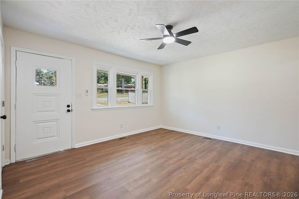 941 Louise Circle, Fayetteville, NC 28314 — photo 5