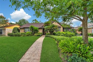 1039 Cheshire Lane, Houston, TX 77018
