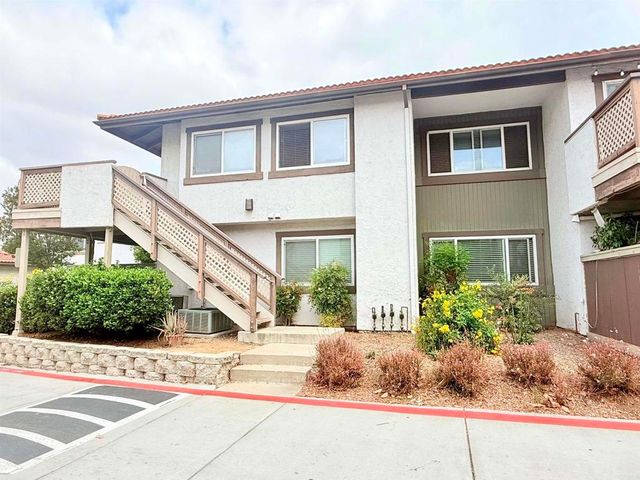 9877 Caspi Gardens Dr 8, Santee, CA 92071