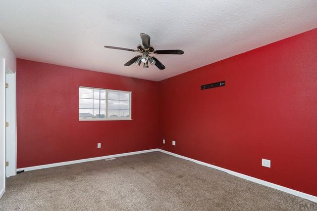 882 N Durango Dr, Pueblo West, CO 81007
