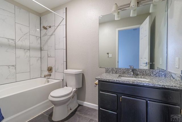 882 N Durango Dr, Pueblo West, CO 81007