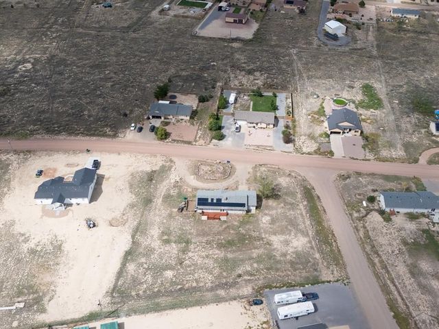 882 N Durango Dr, Pueblo West, CO 81007