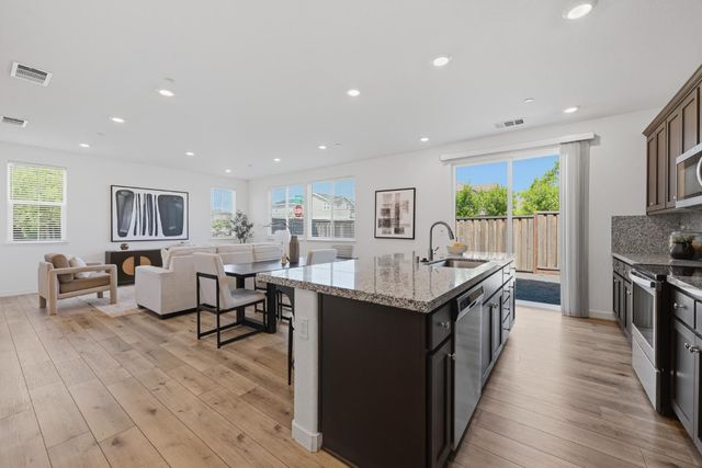 3938 Firestar Way, Sacramento, CA 95834