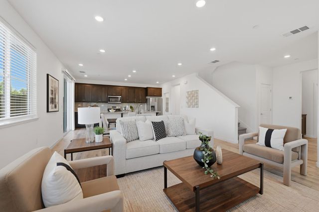 3938 Firestar Way, Sacramento, CA 95834