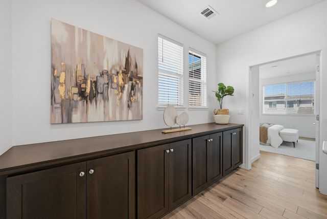 3938 Firestar Way, Sacramento, CA 95834