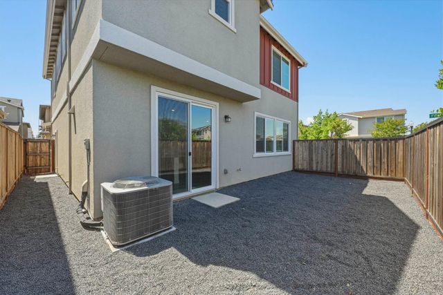 3938 Firestar Way, Sacramento, CA 95834