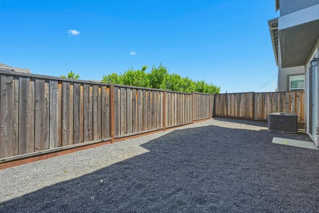 3938 Firestar Way, Sacramento, CA 95834