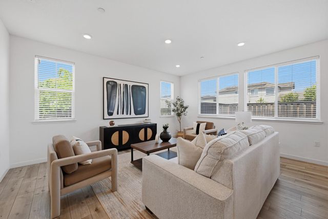 3938 Firestar Way, Sacramento, CA 95834