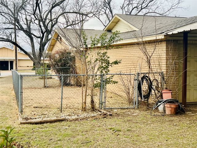 615 N Patrick Street, Dublin, TX 76446