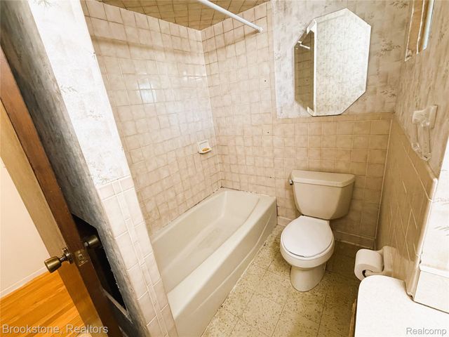 31228 Regal Drive, Warren, MI 48088