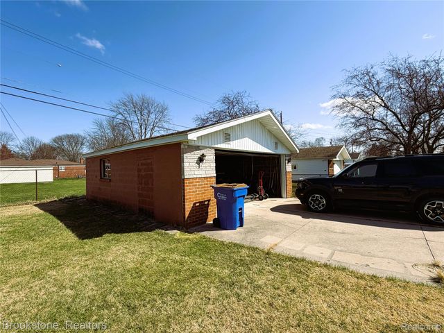 31228 Regal Drive, Warren, MI 48088