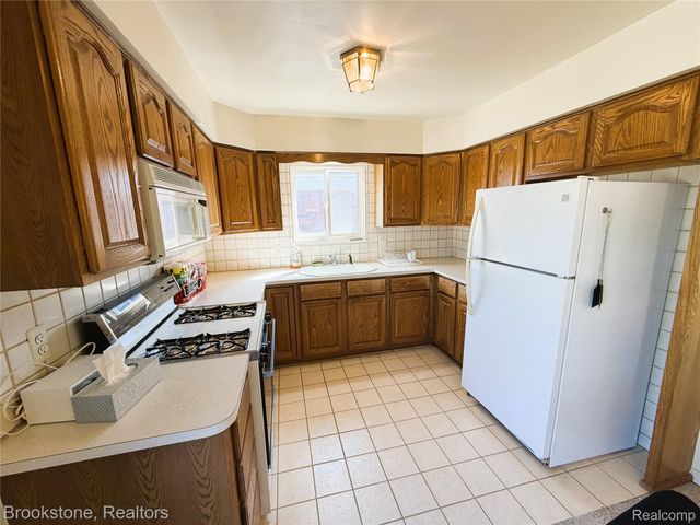 31228 Regal Drive, Warren, MI 48088