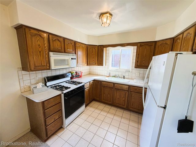 31228 Regal Drive, Warren, MI 48088