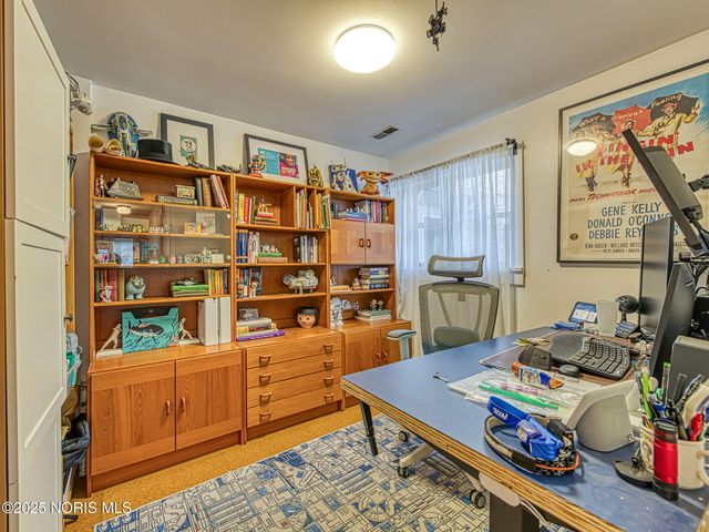 4910 W Sylvania Avenue, Toledo, OH 43623