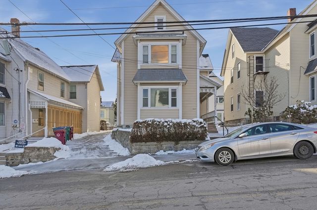 223 School St 1, Lowell, MA 01854