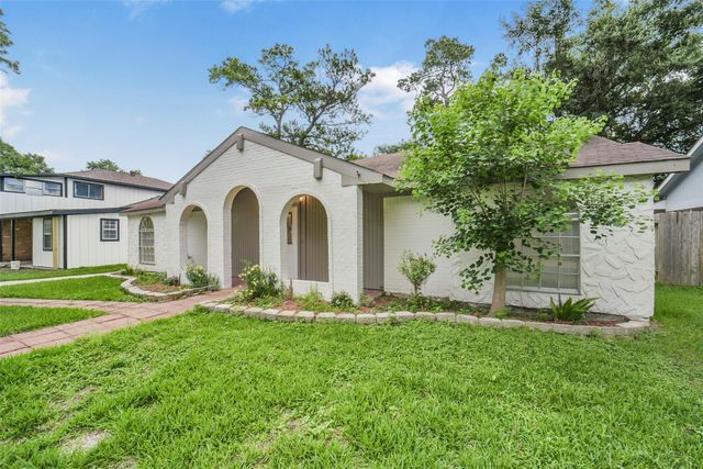 23122 Whispering Willow Drive, Spring, TX 77373