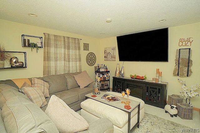 3576 Connie Trail, Hamburg, NY 14219