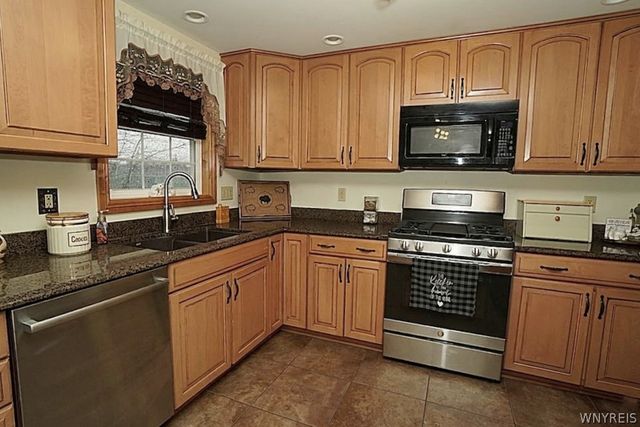 3576 Connie Trail, Hamburg, NY 14219