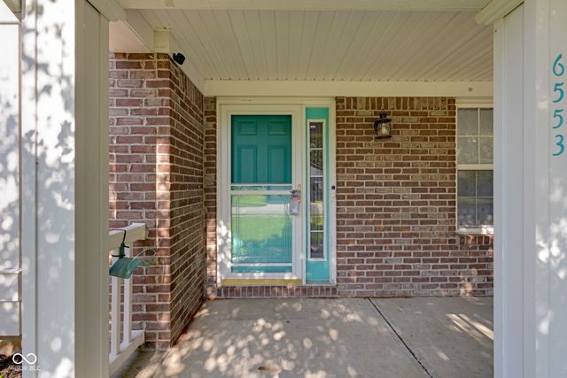 6553 Hunters Ridge S, Zionsville, IN 46077