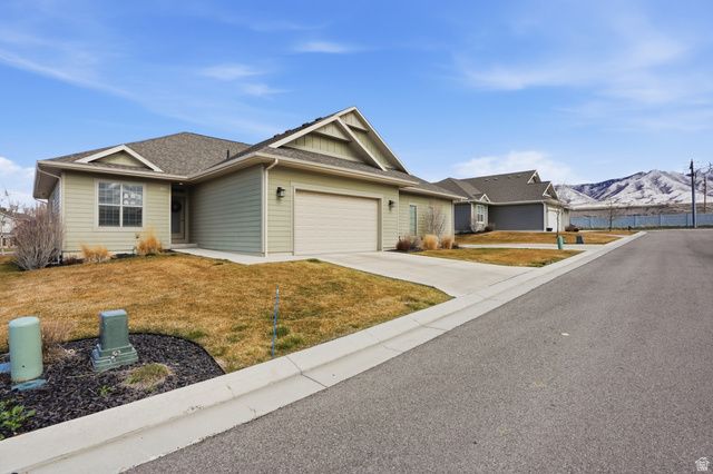 583 E GLENPOINT CT, Stansbury Park, UT 84074