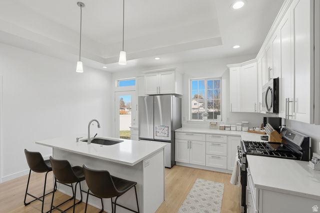 583 E GLENPOINT CT, Stansbury Park, UT 84074