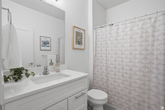 583 E GLENPOINT CT, Stansbury Park, UT 84074