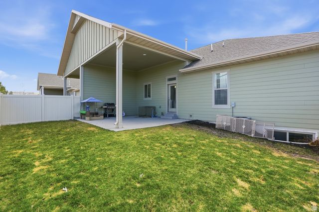 583 E GLENPOINT CT, Stansbury Park, UT 84074