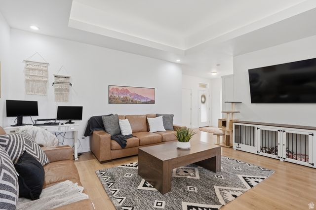 583 E GLENPOINT CT, Stansbury Park, UT 84074