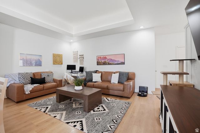 583 E GLENPOINT CT, Stansbury Park, UT 84074