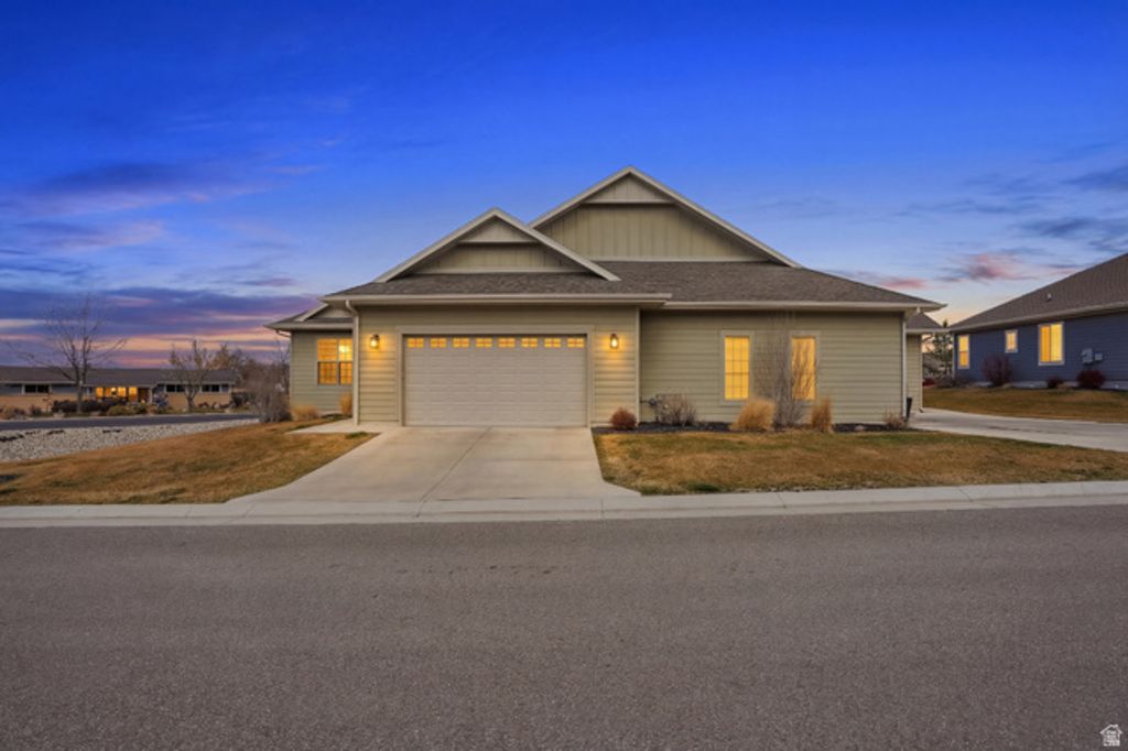 583 E GLENPOINT CT, Stansbury Park, UT 84074