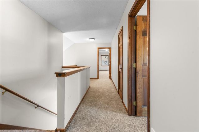 8280 W 117th Street, Overland Park, KS 66210