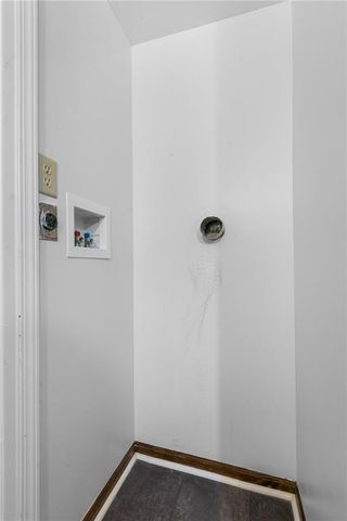 8280 W 117th Street, Overland Park, KS 66210