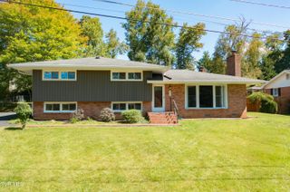 311 Brookdale Circle, Bristol, VA 24201