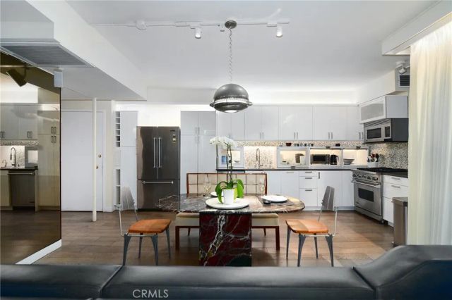 4411 Los Feliz Boulevard 1007, Los Angeles, CA 90027