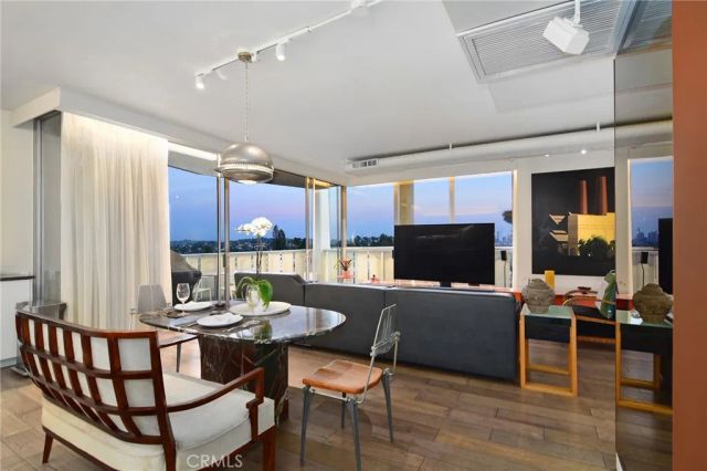 4411 Los Feliz Boulevard 1007, Los Angeles, CA 90027