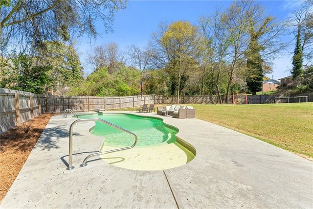 464 Holly Place, Gainesville, GA 30501